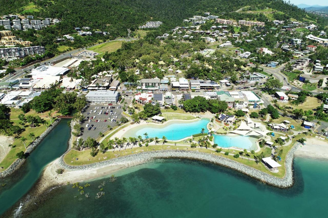 Airlie Sun & Sand Accommodation Studio #1 Эйрли-Бич Экстерьер фото